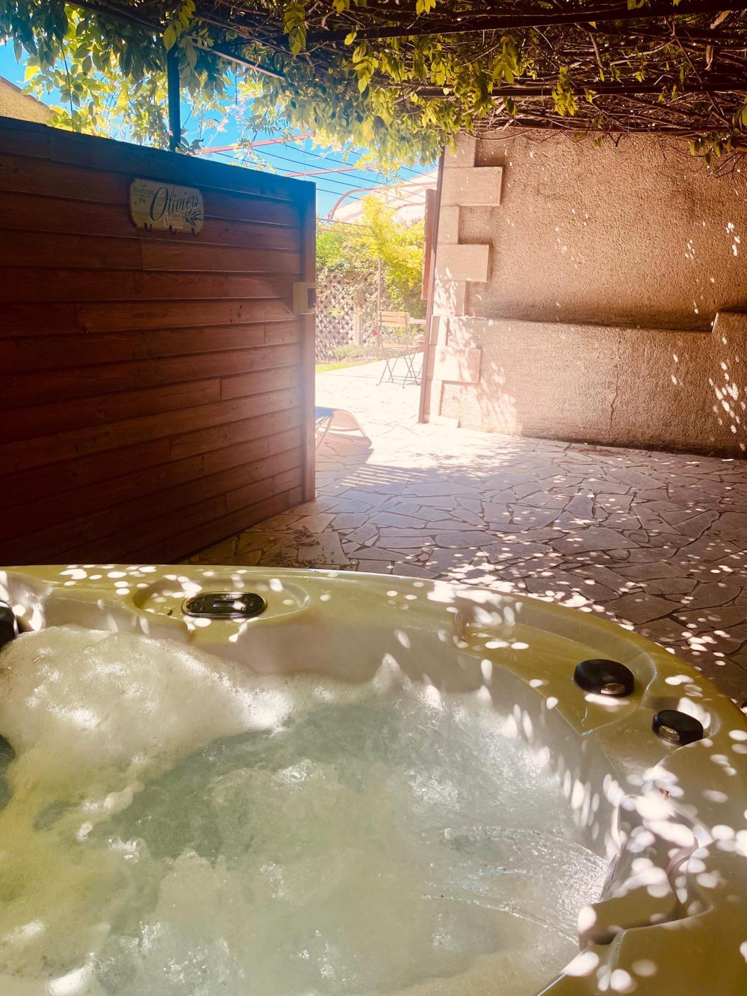 Domaine Amourella Aparthotel Lambesc Szoba fotó