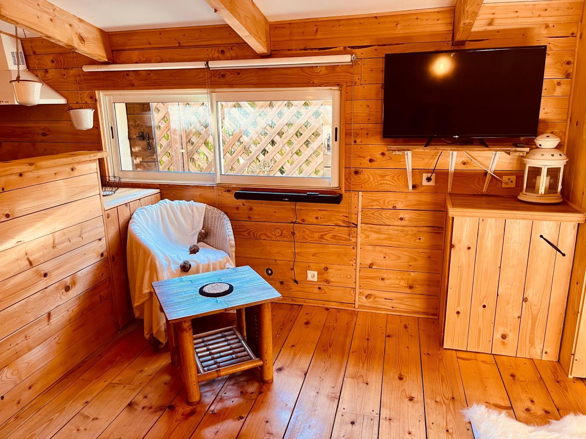 Domaine Amourella Aparthotel Lambesc Szoba fotó
